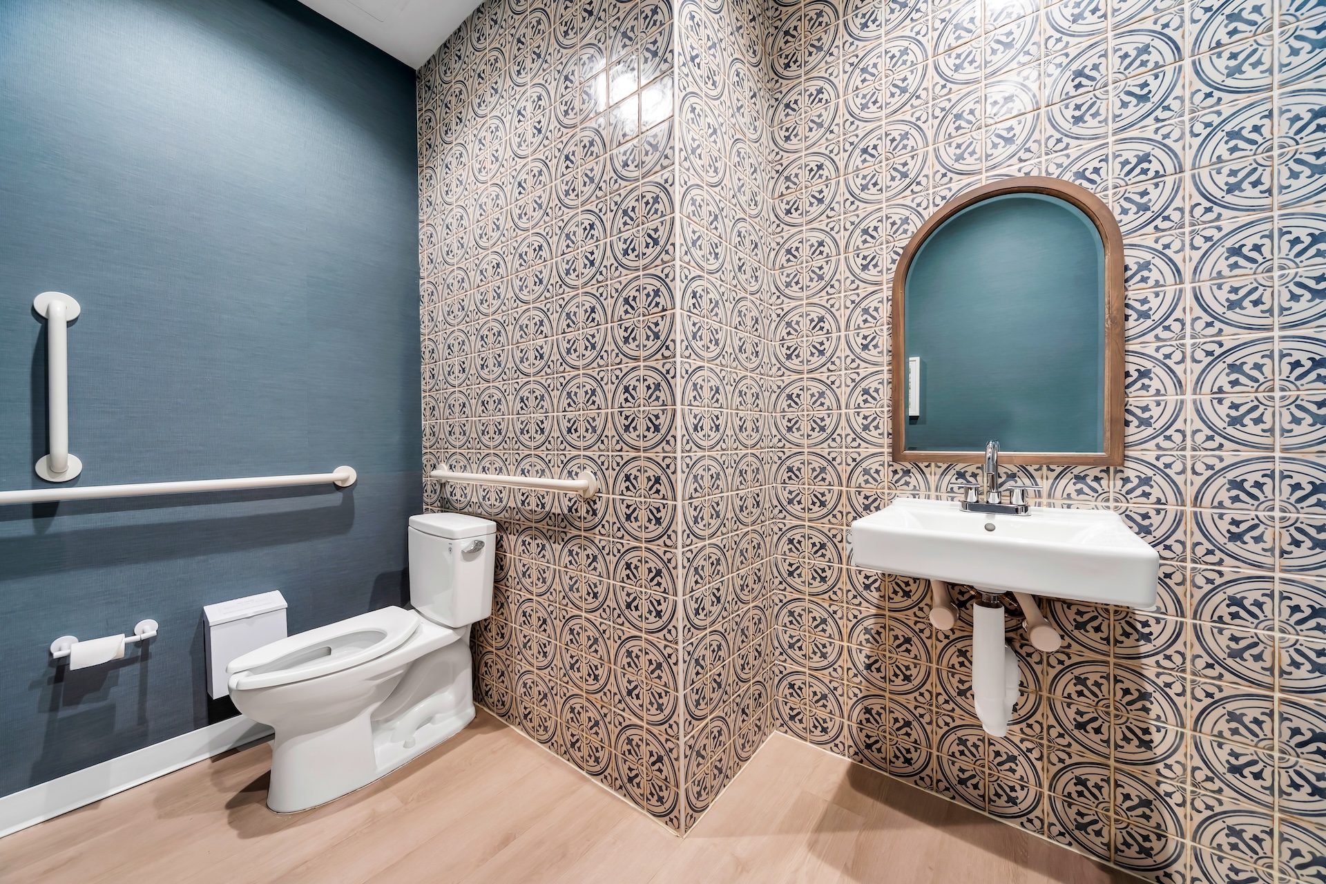 SUGARED + BRONZED Northern Liberties Restroom