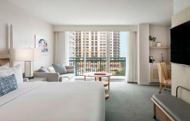 Images The Singer Oceanfront Resort, Curio Collection by Hilton