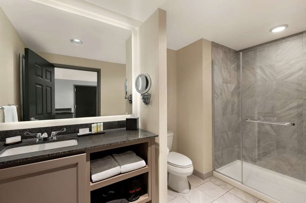 Images Embassy Suites by Hilton Charlotte Ayrsley