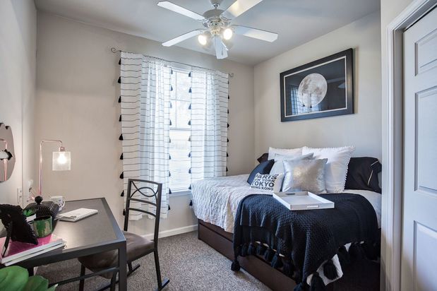 Images Maverick Place Apartments