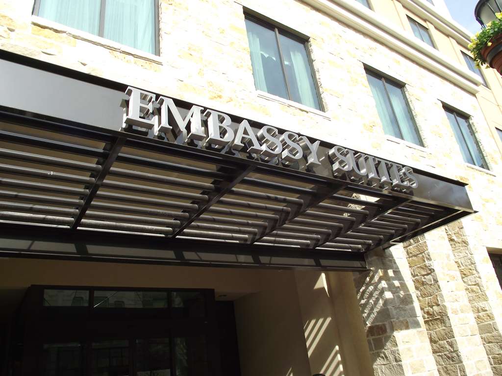 Embassy Suites by Hilton San Antonio Riverwalk Downtown