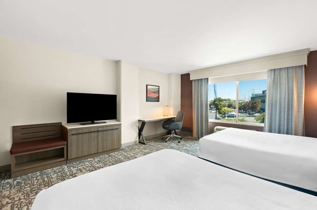 Images Hilton Garden Inn San Mateo