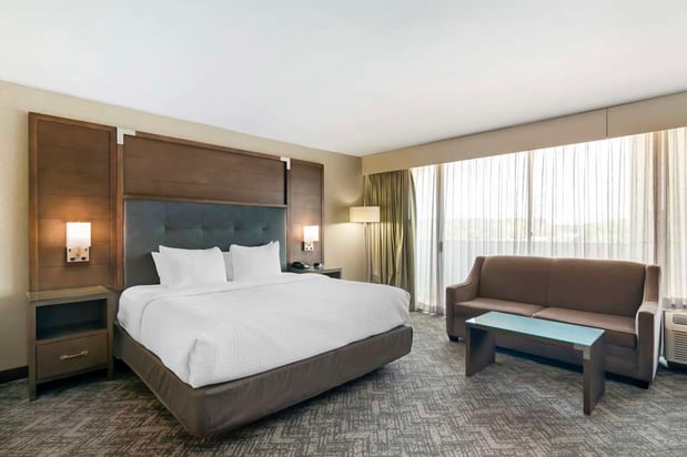 Images Best Western Plus Kansas City Sports Complex Hotel