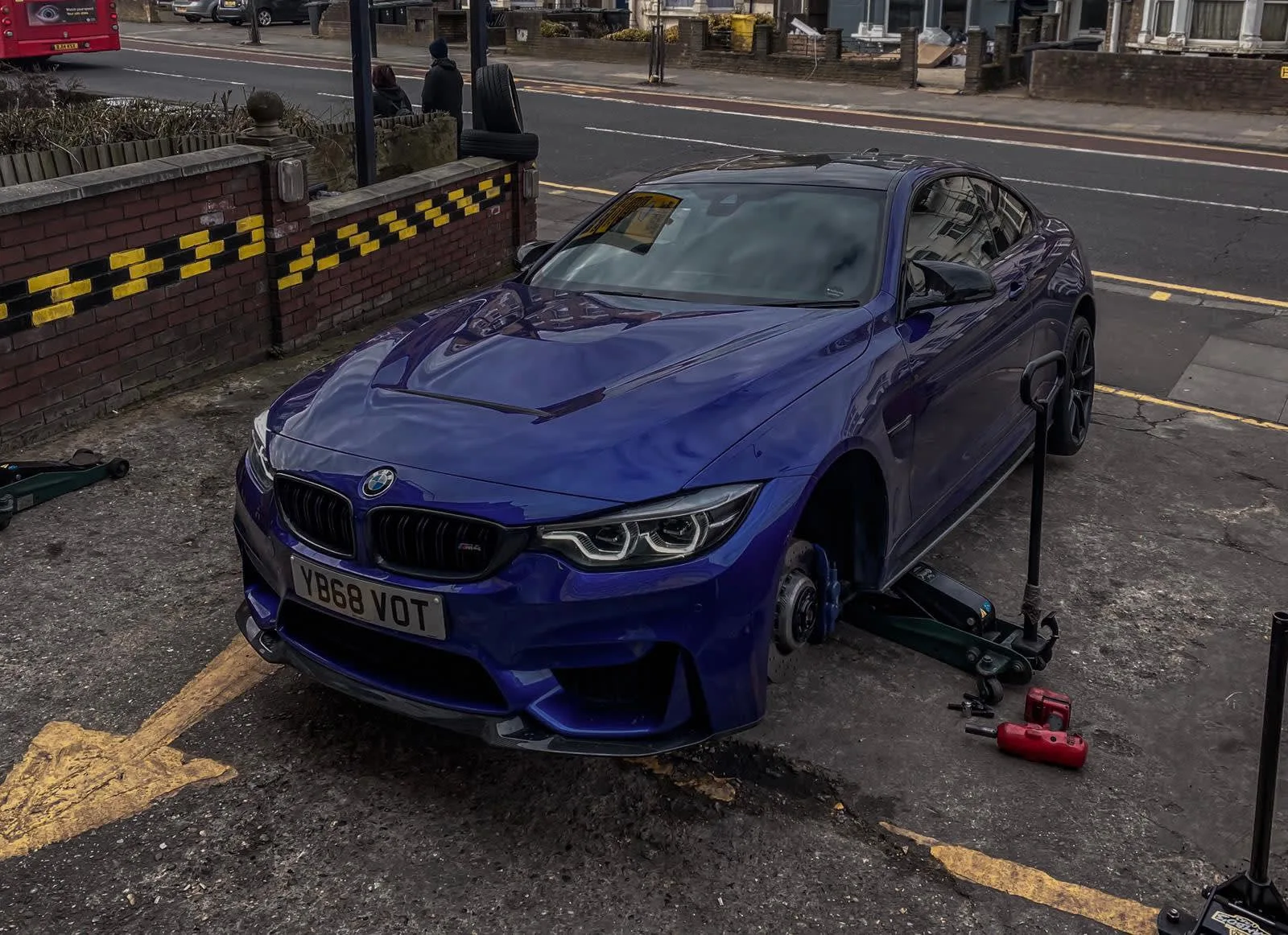 Images Sambo's Tyres