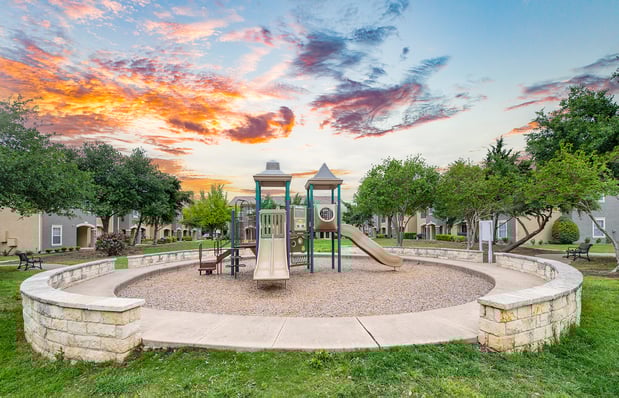 Images MAA Round Rock