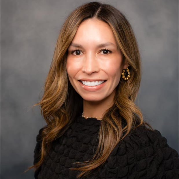 Images Adrienne Estrada, Realtor