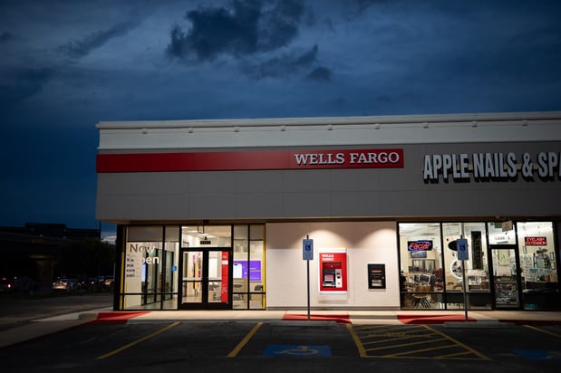 Images Wells Fargo Bank