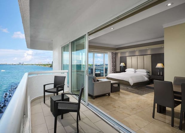Images DoubleTree by Hilton Grand Hotel Biscayne Bay