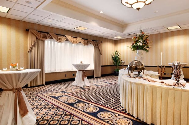 Images DoubleTree by Hilton Lisle Naperville