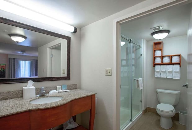 Images Hampton Inn & Suites Williamsburg-Richmond Rd.