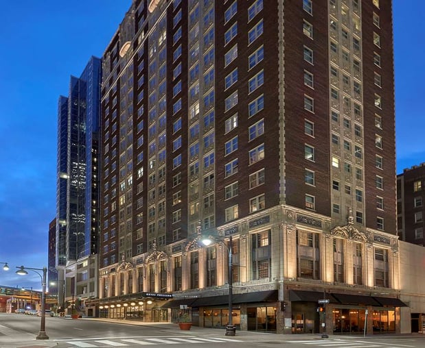 Images Hotel Phillips Kansas City, Curio Collection by Hilton