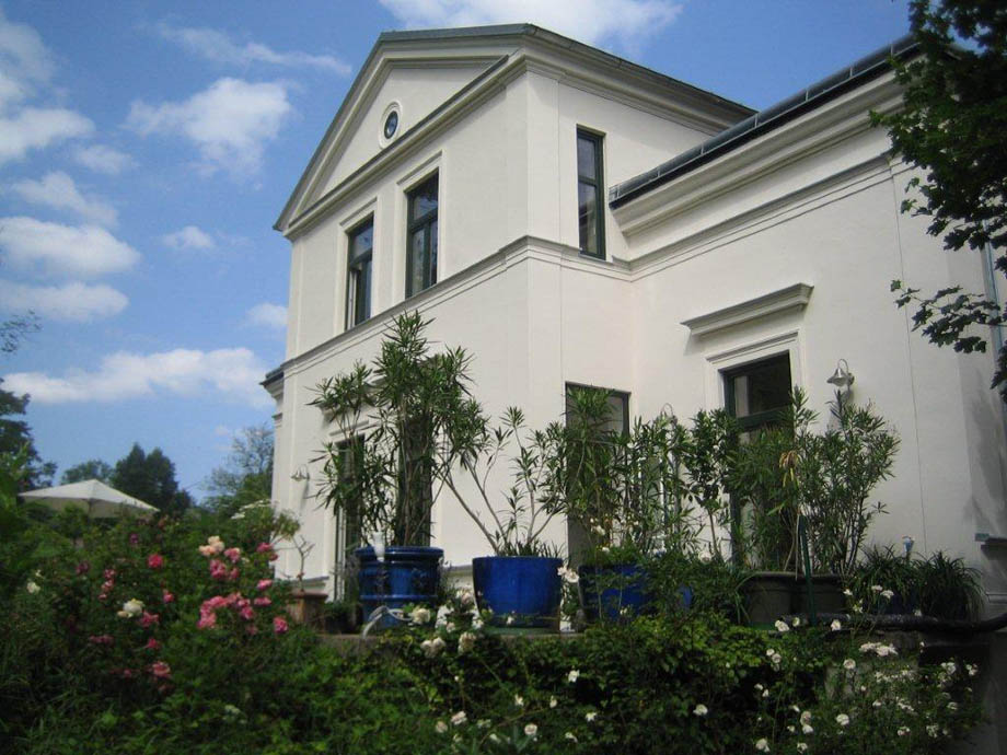 Bild 3 von SANBAU Sanierungs- und Renovierungs GmbH - Wasserschadensanierung Fassaden & Gerüstbau