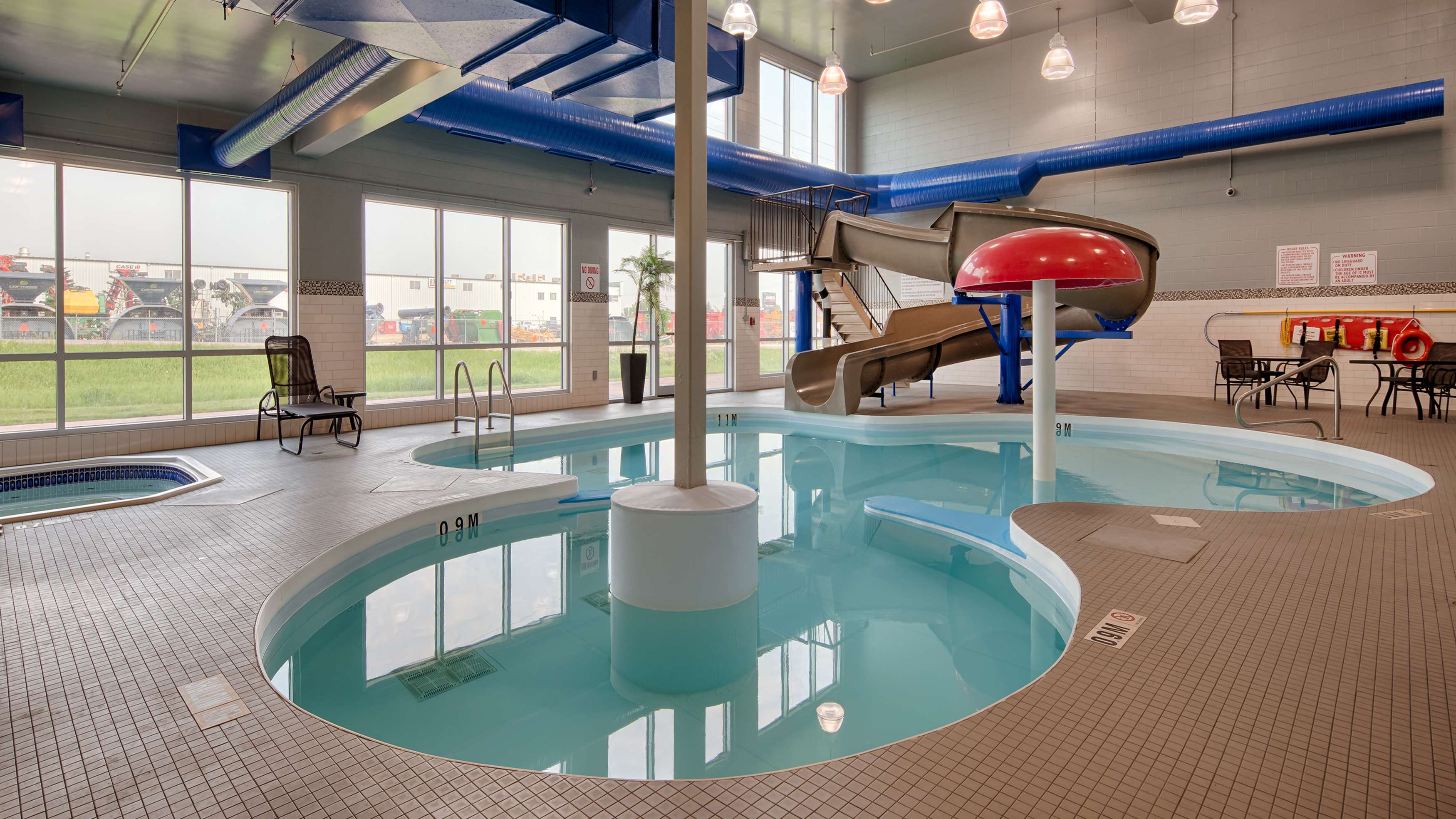 Indoor Pool Best Western Plus Eastgate Inn & Suites Regina (306)352-7587