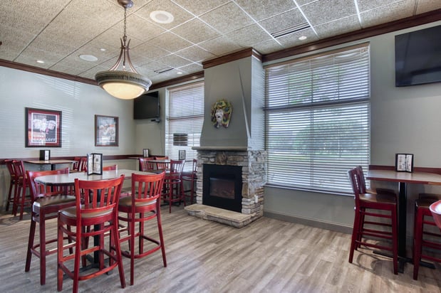Images Holiday Inn & Suites Madison West - Middleton by IHG