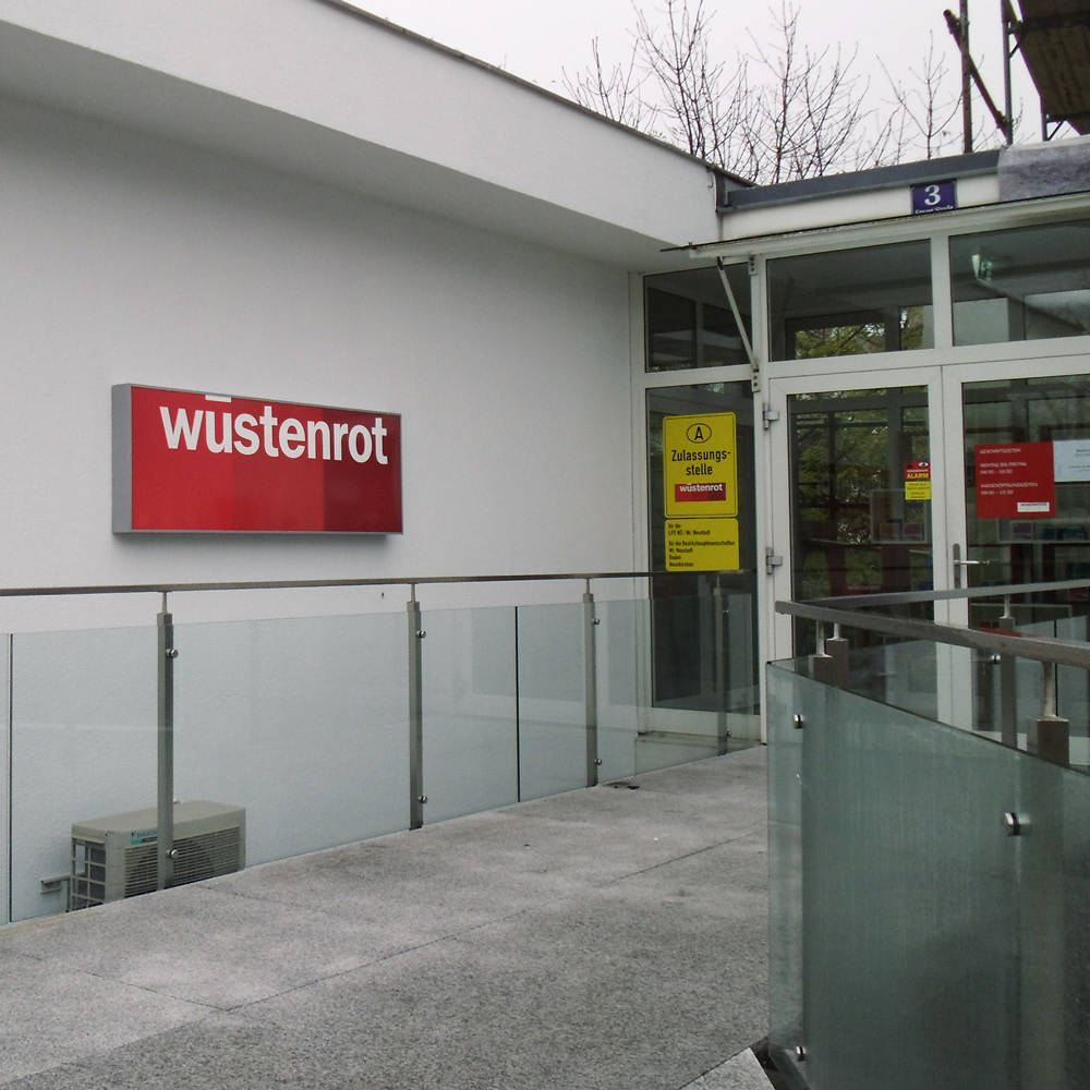 Wüstenrot Filiale mit Zulassungsservice Wr. Neustadt, Grazer Straße 3 in Wiener Neustadt