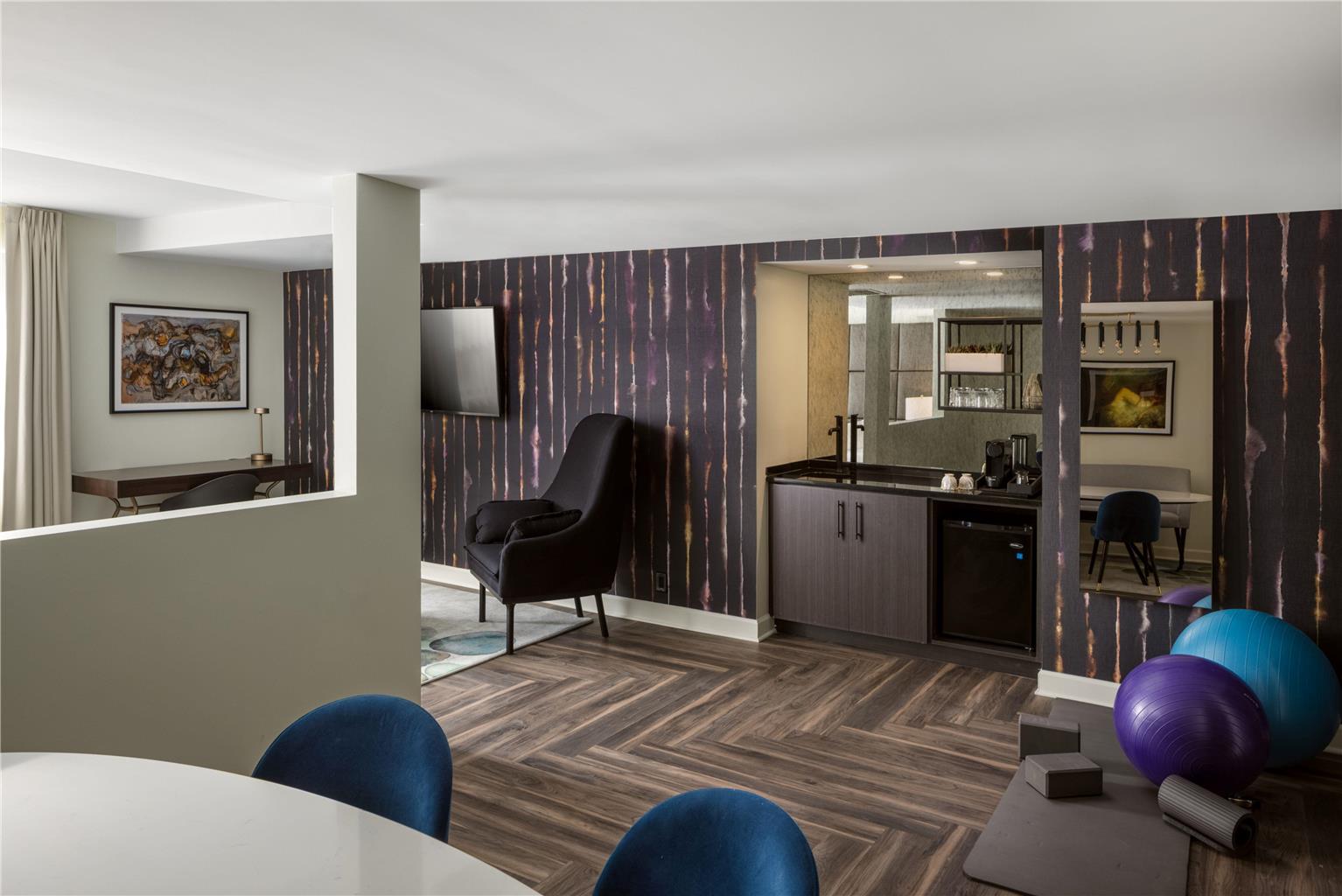 Guest room