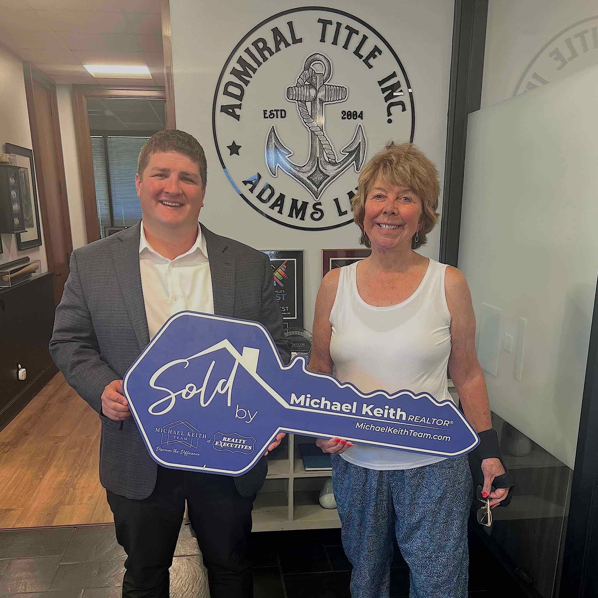 A proud moment celebrating another successful closing with clients who trusted me to guide them through every step of their real estate journey. Whether navigating homes or terrain, my goal is to provide clarity, confidence, and a smooth experience from start to finish. Grateful for the opportunity to help another family move forward and build their legacy here in East Tennessee.