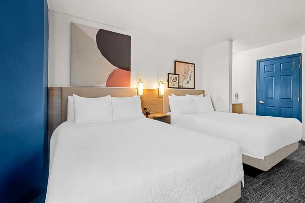 Images Spark by Hilton Oxford