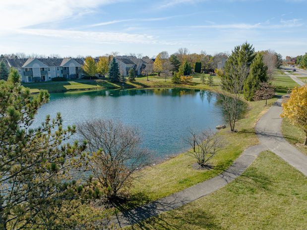Images Perimeter Lakes Apartments