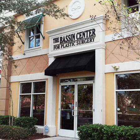 Our Orlando plastic surgery office is located at 422 South Alafaya Trail, Suite 32 in Orlando, Florida. With nearby access to major expressways & Orlando International Airport, Bassin Center For Plastic Surgery offers a convenient location for Orlando & out-of-town patients undergoing facial rejuvenation, body sculpting, breast surgery, liposuction, or other cosmetic procedures. Our office is equipped with the latest technology to allow for precise & efficient treatment.