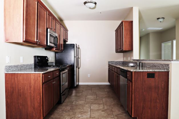 Stonegate apartment kitchen