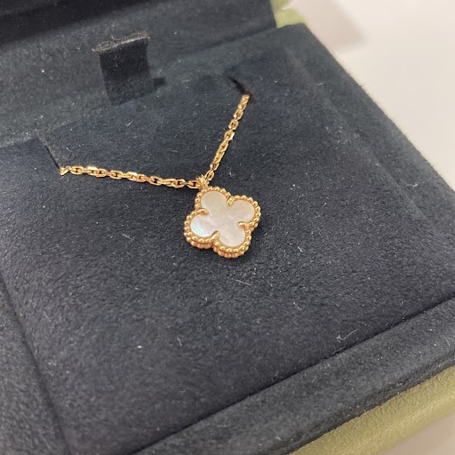 Images 買取専門店  KOMEHYO  (コメ兵)  広島三越