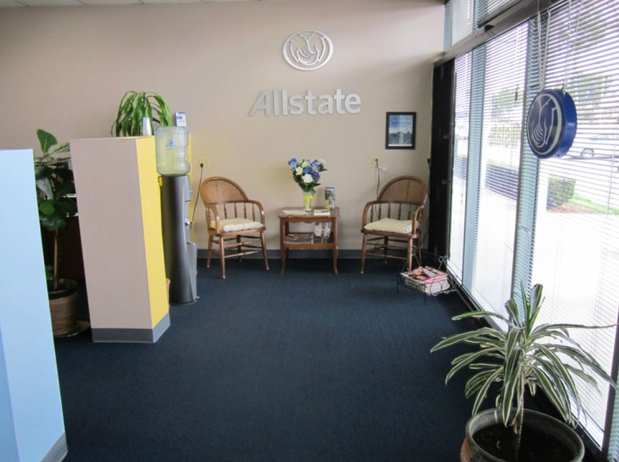 Images Miguel Mitchell: Allstate Insurance