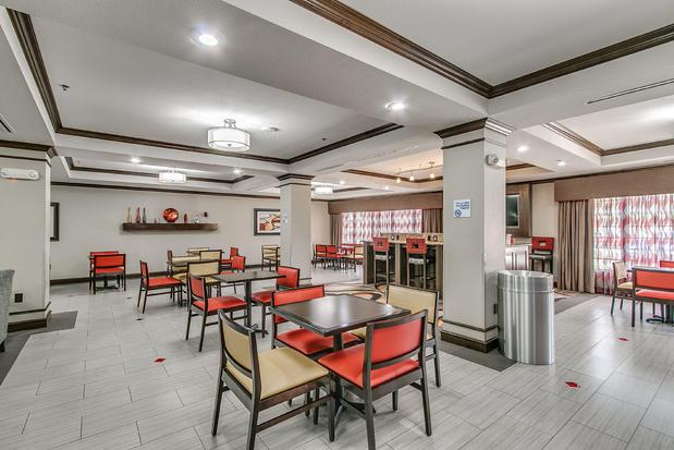 Images Holiday Inn Express & Suites Lubbock South by IHG