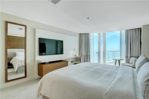 Images Beach House Fort Lauderdale, a Hilton Resort