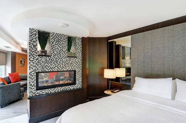 Images Hampton Inn & Suites Raleigh/Crabtree Valley
