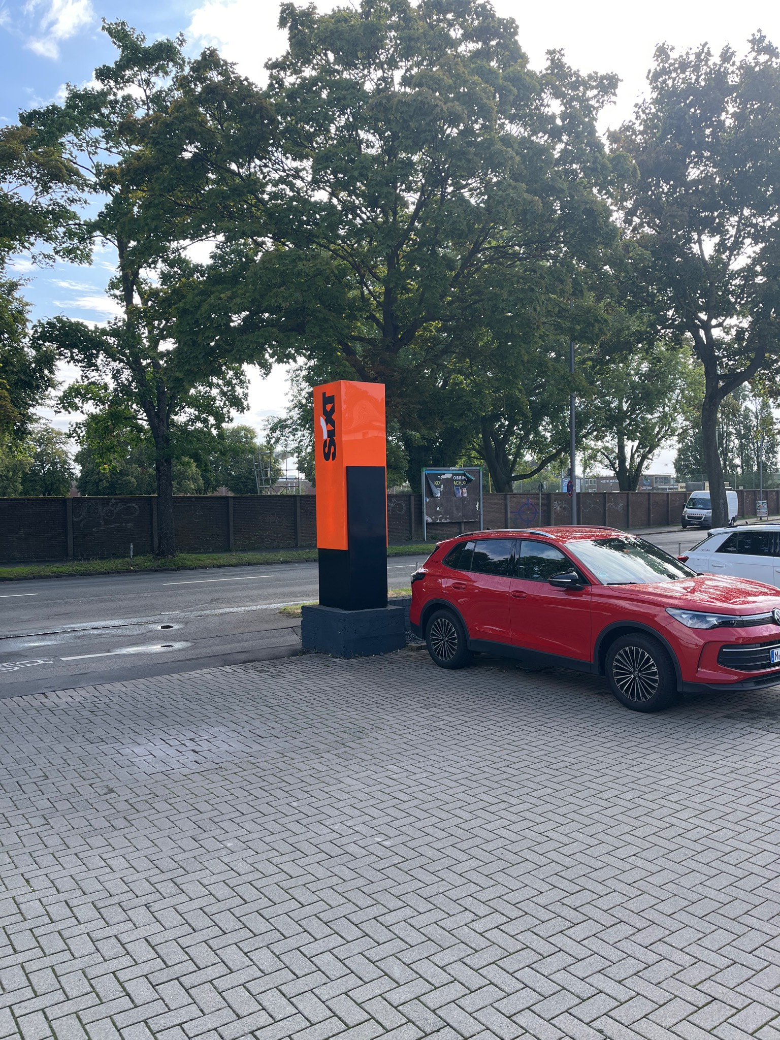 SIXT Autovermietung Krefeld, Sproedentalstr. 4 in Krefeld