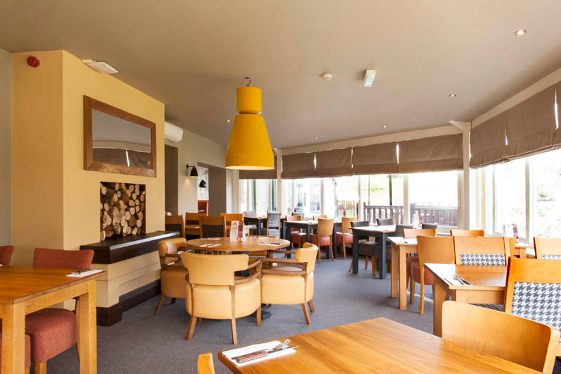 Beefeater restaurant Premier Inn Wirral (Heswall) hotel Heswall 03333 219185