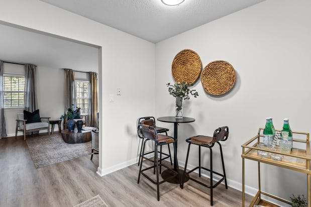 Images West Oak Apartments
