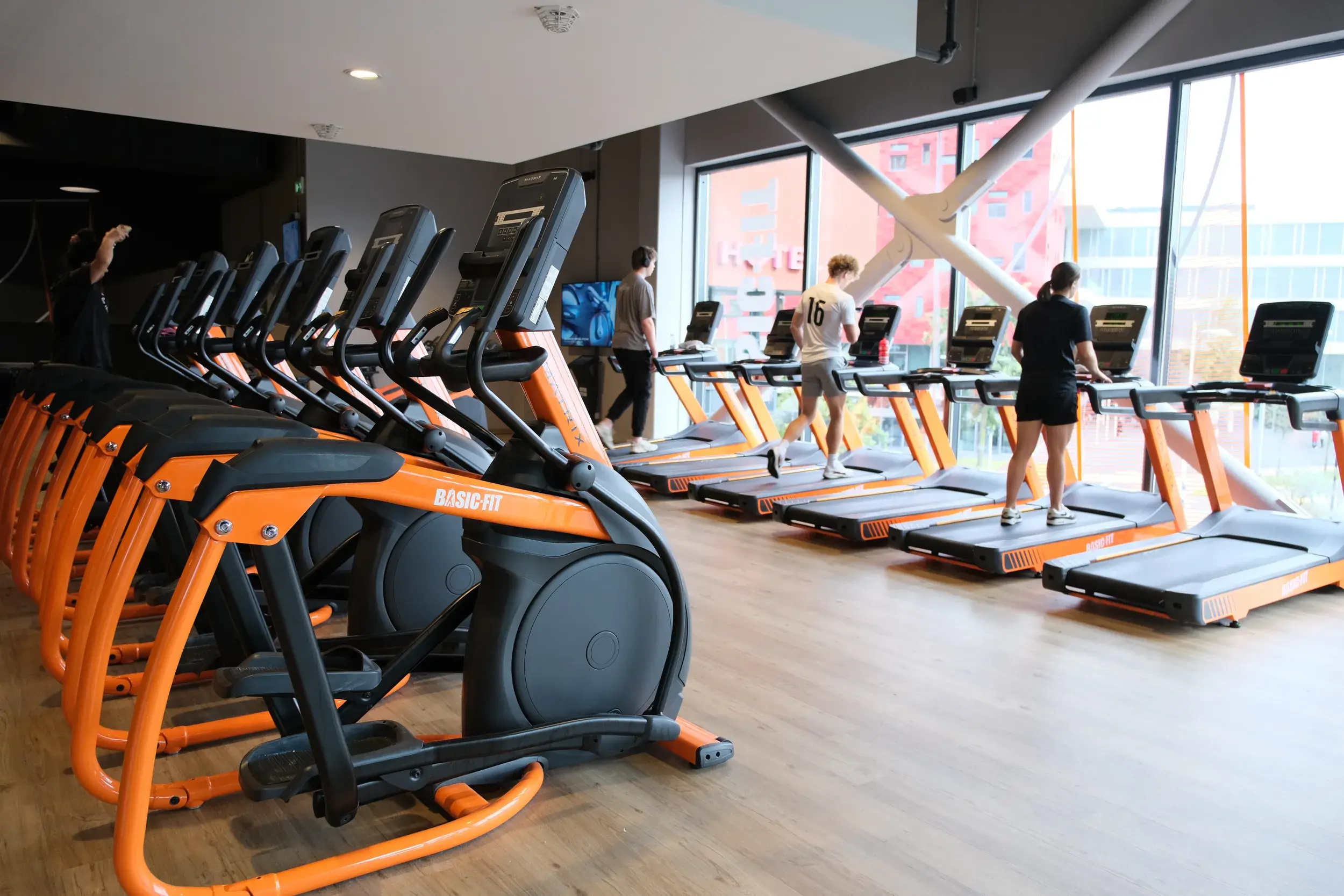 Foto's Basic-Fit 24/7