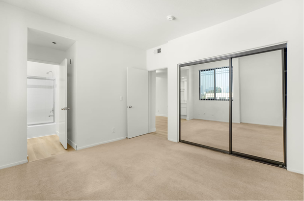 Images Midvale Court Apartments Westwood
