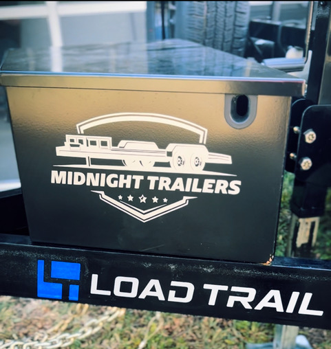 Trailer Rental Service Cape Coral FL
Experience the best trailer rental service in Cape Coral, FL, with Midnight Trailers. Our comprehensive rental services include a range of trailers to meet any hauling need, from car trailers to utility and flatbed trailers. We pride ourselves on our exceptional customer service, competitive rates, and well-maintained trailers. Trust Midnight Trailers for a seamless and dependable trailer rental experience in Cape Coral.