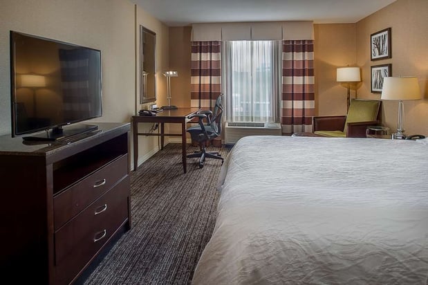 Images Hilton Garden Inn St. Louis Airport