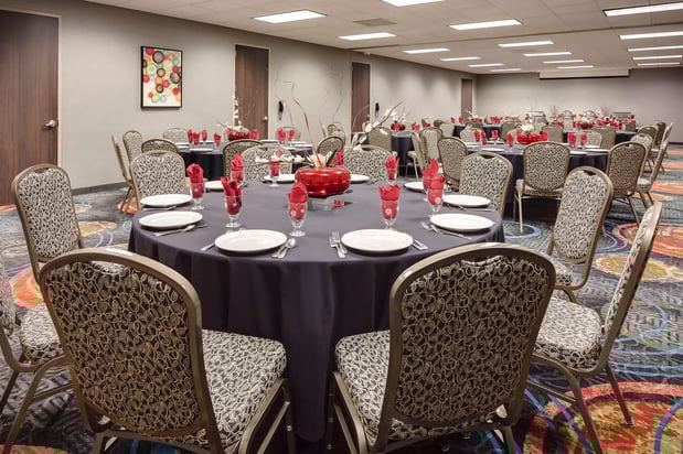 Images Holiday Inn Wichita East I-35 by IHG