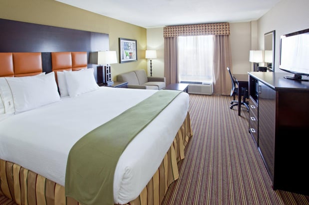 Images Holiday Inn Express & Suites Arlington (I-20-Parks Mall) by IHG