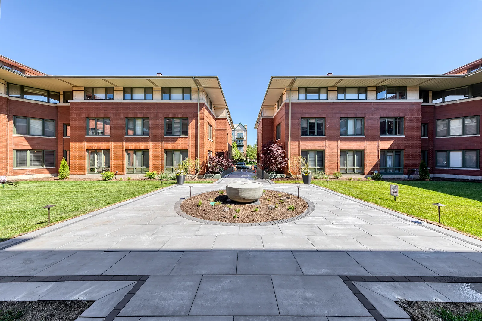 Oak Park City Apartments