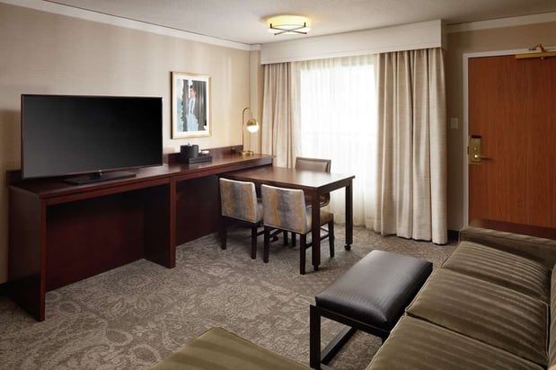 Images Embassy Suites by Hilton Tysons Corner