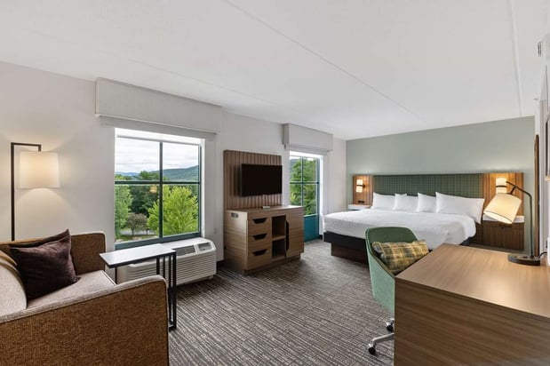 Images Hampton Inn & Suites Lake George