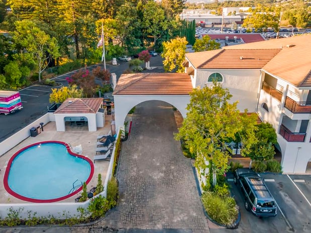 Images Best Western Dry Creek Inn