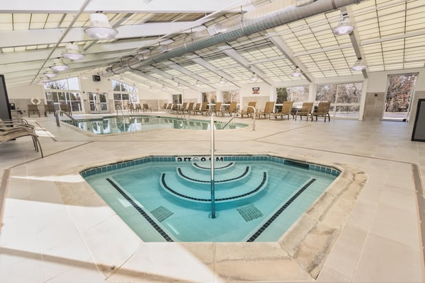 Images Holiday Inn & Suites Memphis - Wolfchase Galleria by IHG