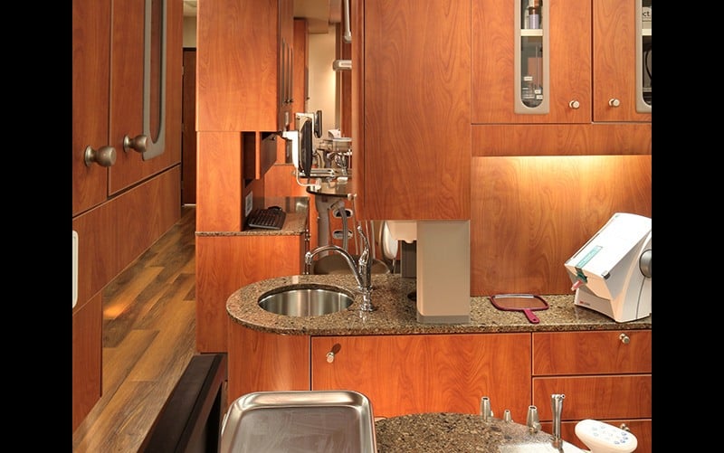 Images Peak Dental Care: Scott G. Lindsay, DMD