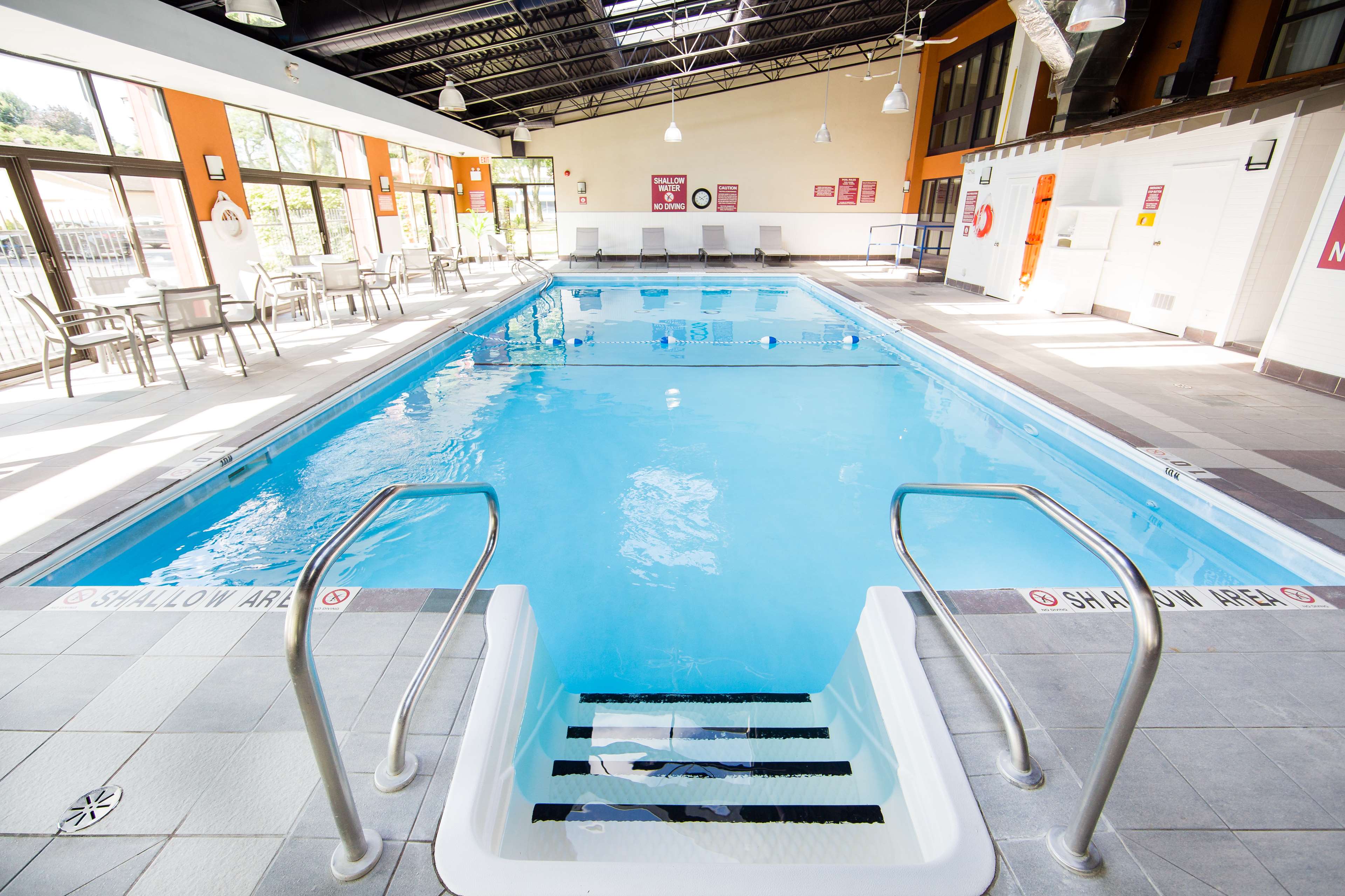 Pool Steps Best Western Plus Ottawa Kanata Hotel & Conference Centre Ottawa (613)828-2741