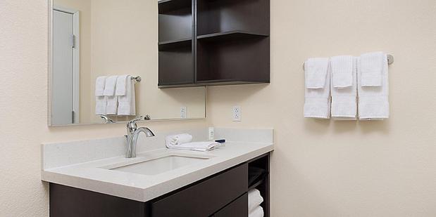 Images Candlewood Suites St. Joseph by IHG
