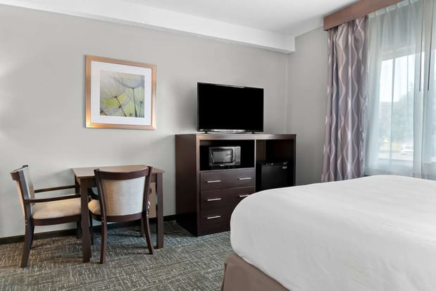 Images Best Western Plus Flint Airport Inn & Suites