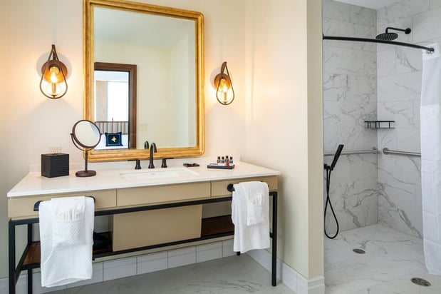 Images The Peregrine Omaha Downtown, Curio Collection by Hilton