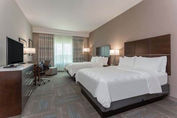 Images Holiday Inn & Suites Jefferson City by IHG
